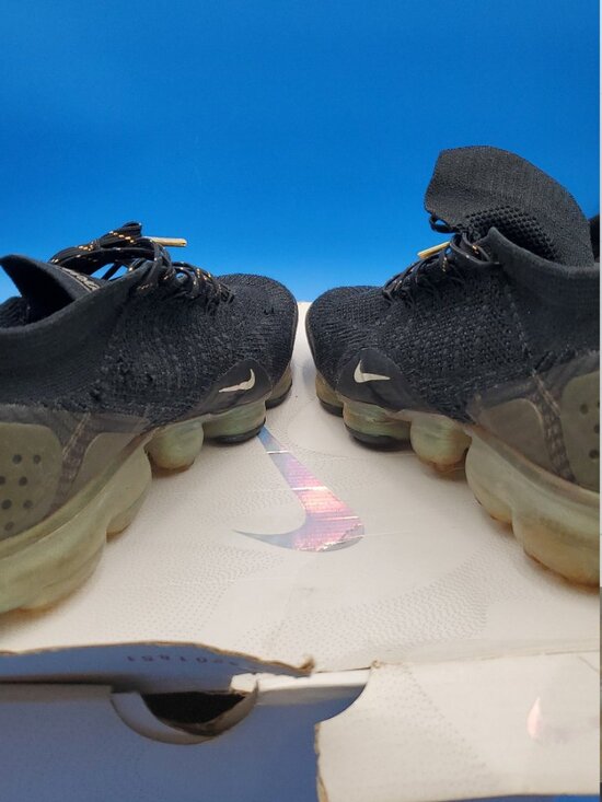 Nike Air Vapormax Flyknit 2 Athletic Shoes main image 5